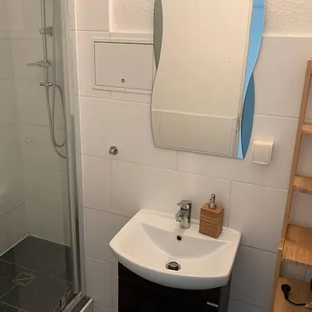 1 Zi-whg, Netflix, Wifi, Kueche, 15min Zum Zentrum * ライプツィヒ