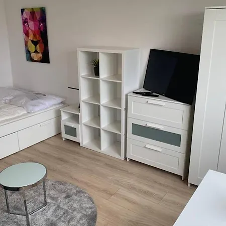 1 Zi-whg, Netflix, Wifi, Kueche, 15min Zum Zentrum * Leipzig